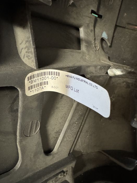 Бампер передний е34