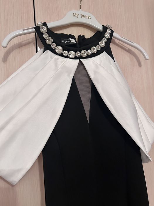 Платье элегантное