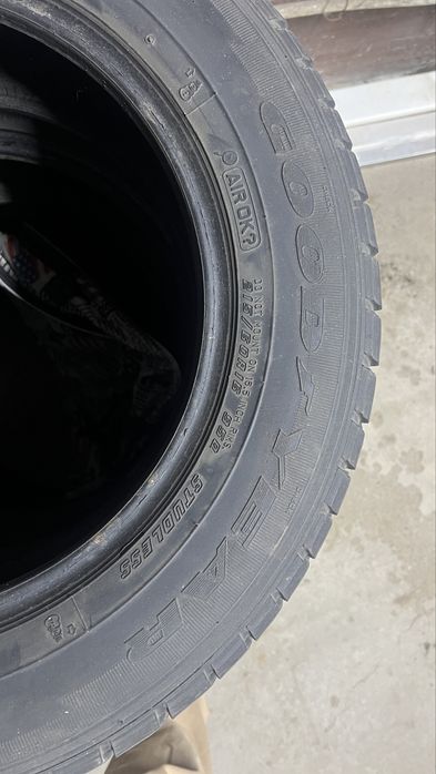 Зимние шины 215/60/R16 японские