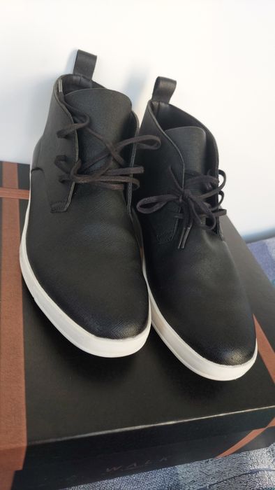 Calvin Klein încălțăminte  sport barbati 42,5 negru originali