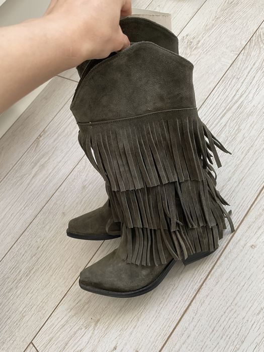 Cizme ciocate din piele intoarsa