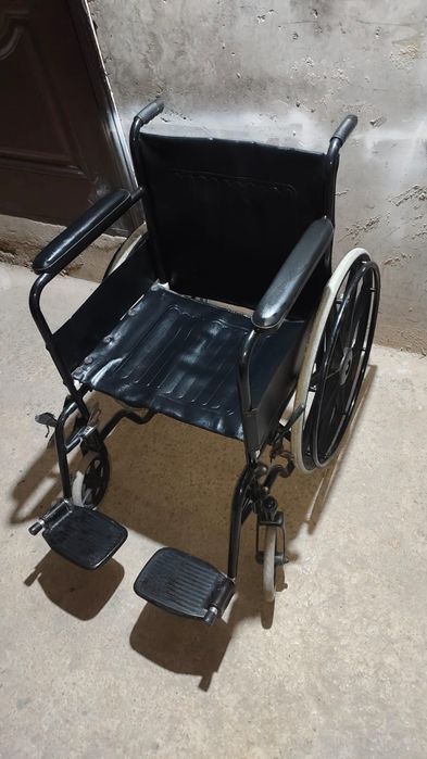 Инвалидное кресло-коляска