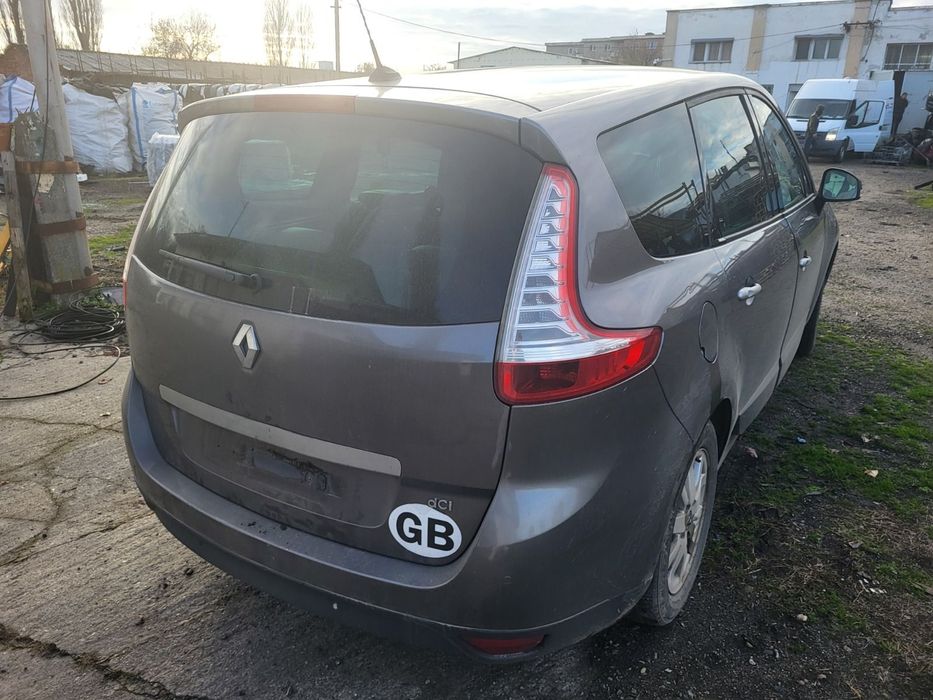 Punte Spate Renault Grand Scenic 3 An 2009-2010-2011-2012-2013-2014-2015-2016 Fara Accident Dezmembrez Renault Grand Scenic 1.5 Dci An 2009-2010-2011-2012 Manual 6+1 Trepte