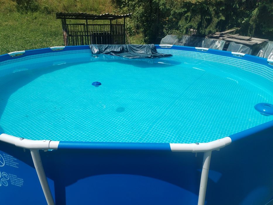 Vând piscina INTEX profesional!!
