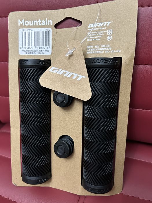 Новые грипсы Giant
