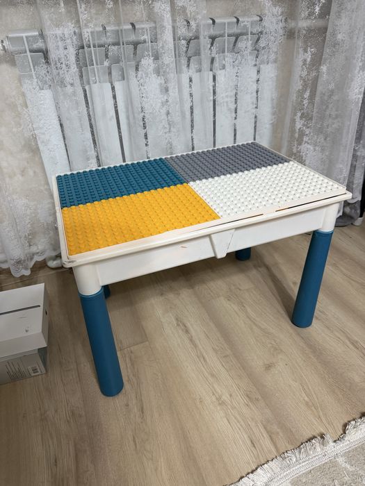 Конструктор LEGO DUPLO + столик для сборки