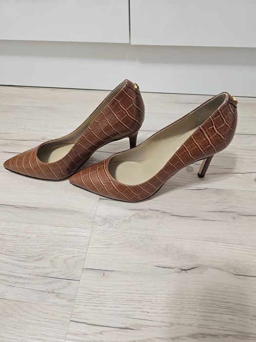 Pantofi stiletto Guess 37 Maro-coniac și Burgundia