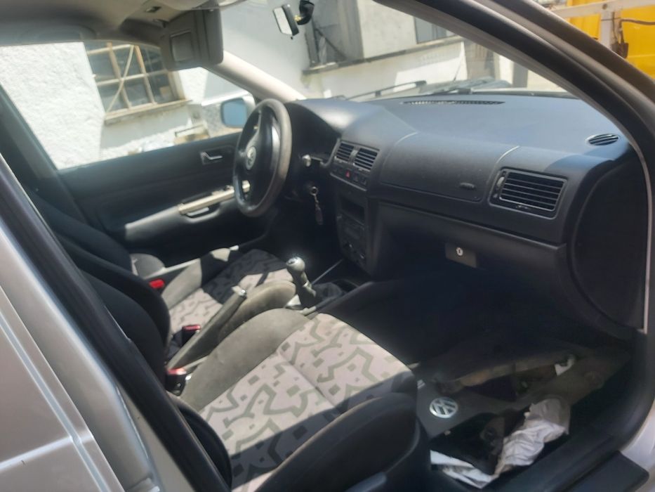 Фолксваген Бора 2.0 115 к.с  2000 г.