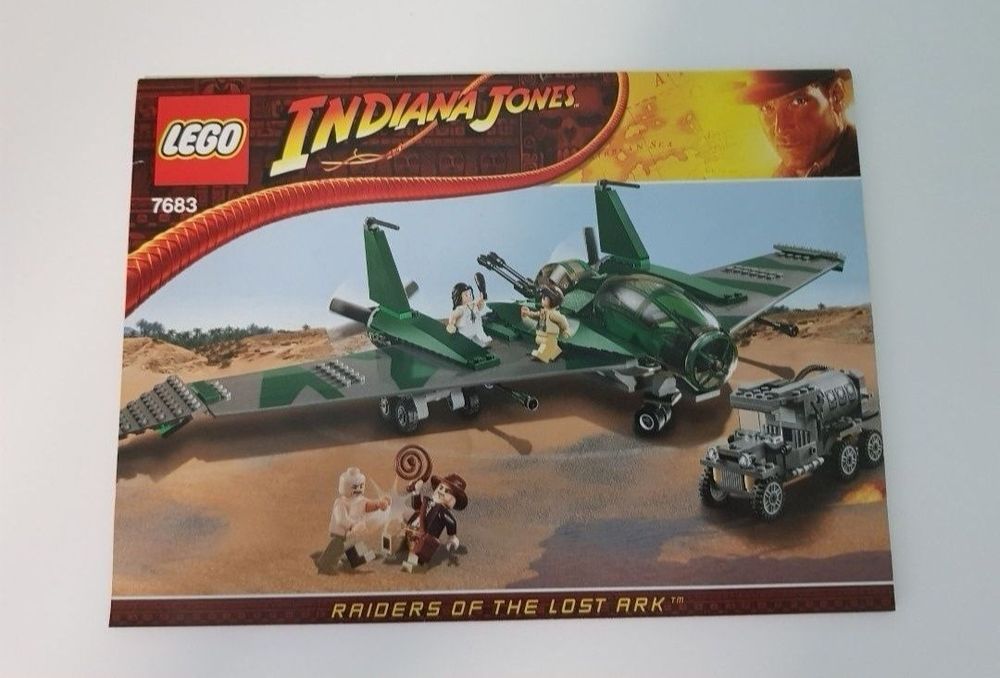 LEGO Indiana Jones Fight on the Flying Wing 7683
