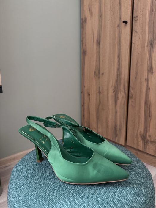 Продам туфли женские