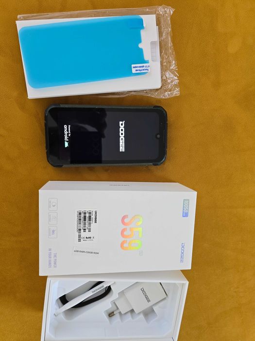 Telefon rezistent la apa socuri Dogee S59pro Dual sim