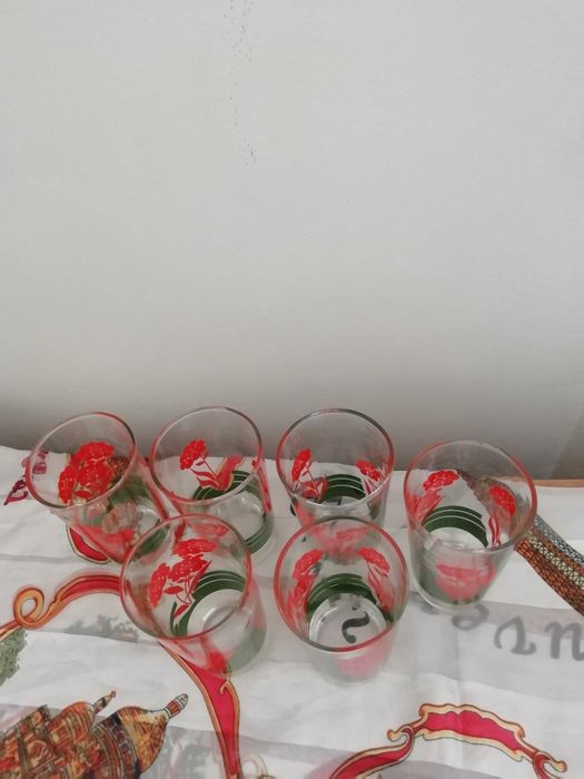 Комплект 6 нови цветни чаши за вода