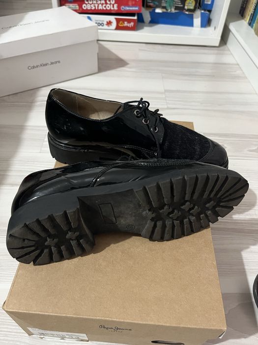 Pantofi piele lacuita