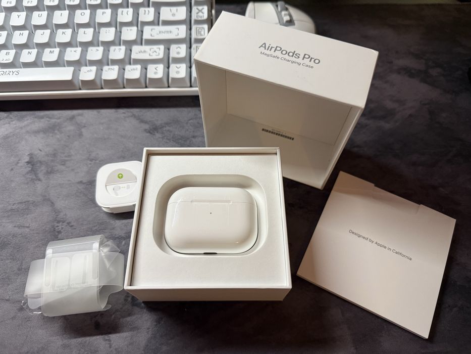 Casti Apple Airpods Pro Magsafe MLWK3ZM/A - ORIGINALE