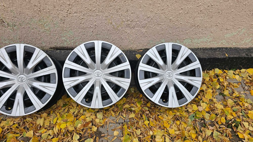 Диски Toyota R16 +колпаки
