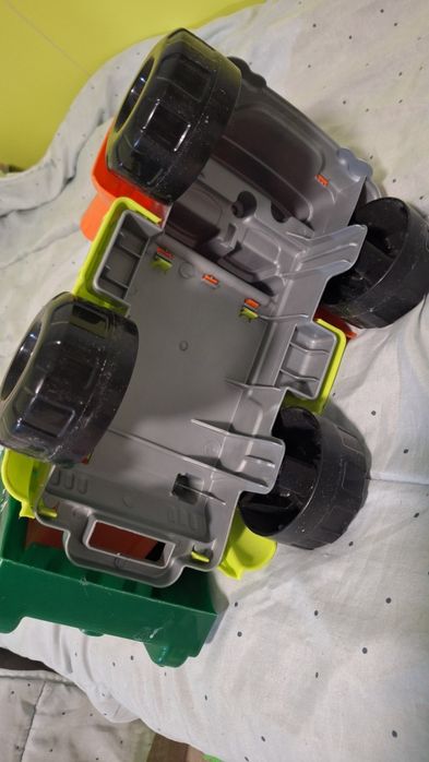 Голям камион за боклук