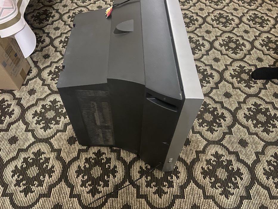 Lg televizor sotiladi kelishamiz