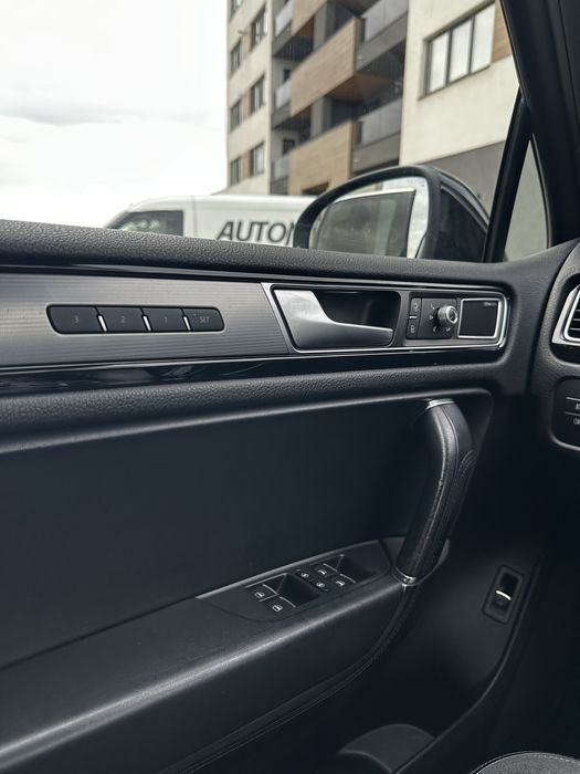 WV Touareg R line Facelift