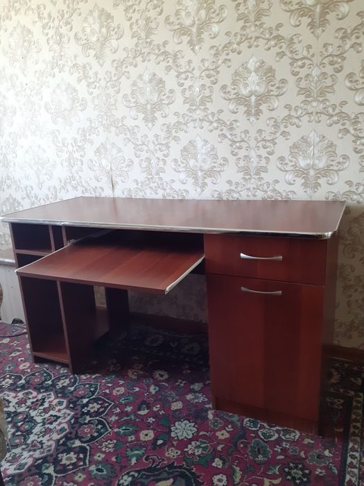 Компьютерный стол