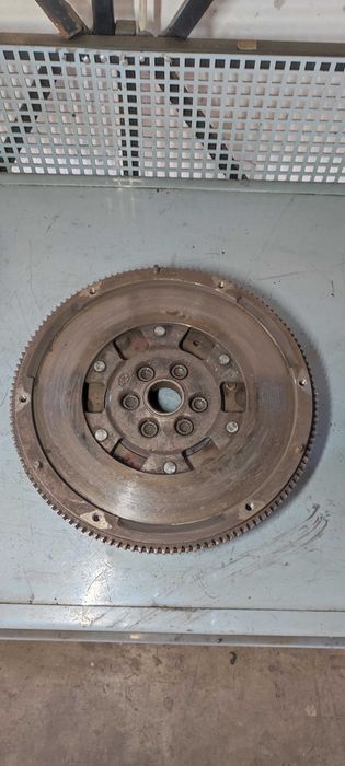 Kit ambreiaj cu volanta si rulment  vw volkswagen touran 2.0 BMP BMM