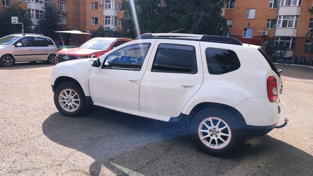Продам автомобиль кроссовер Renault Duster