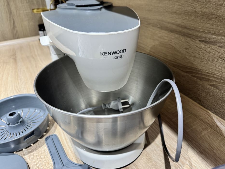 Кухонный комбайн KENWOD