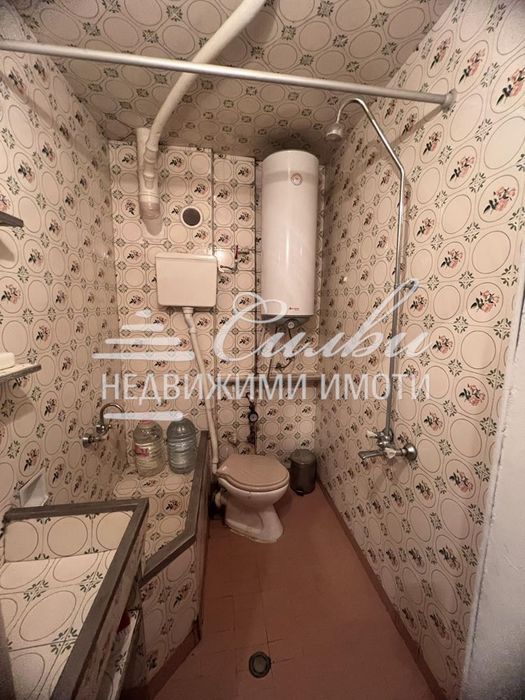 Дава се под наем Едностаен апартамент в Шумен, Център - 39 кв.м за 204 € - Снимка #7