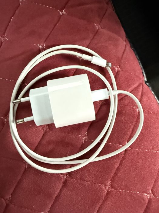 Зарядка на айфон (оригинл)