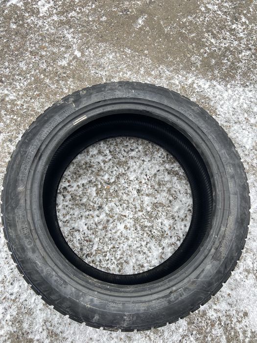 Продам пару шин шипы, 225/45/17