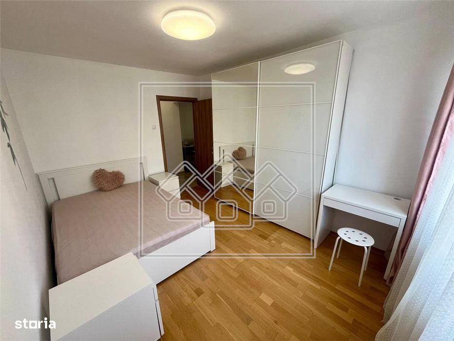 Apartament 3 camere pe Mihai Viteazu, la cheie, disponibil imediat