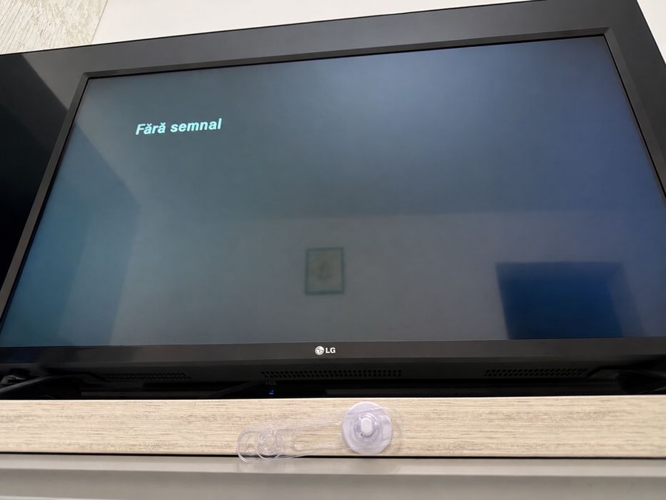 Vând televizor LG 32LK500BPLA