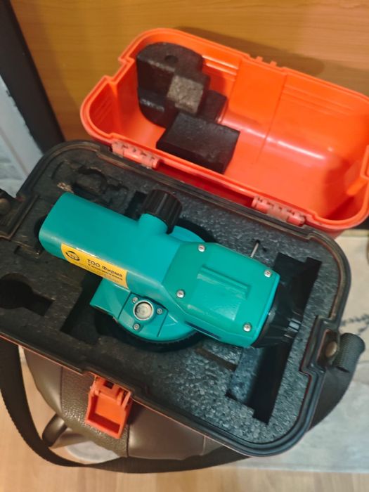 Продам нивелир фирма Sokkia