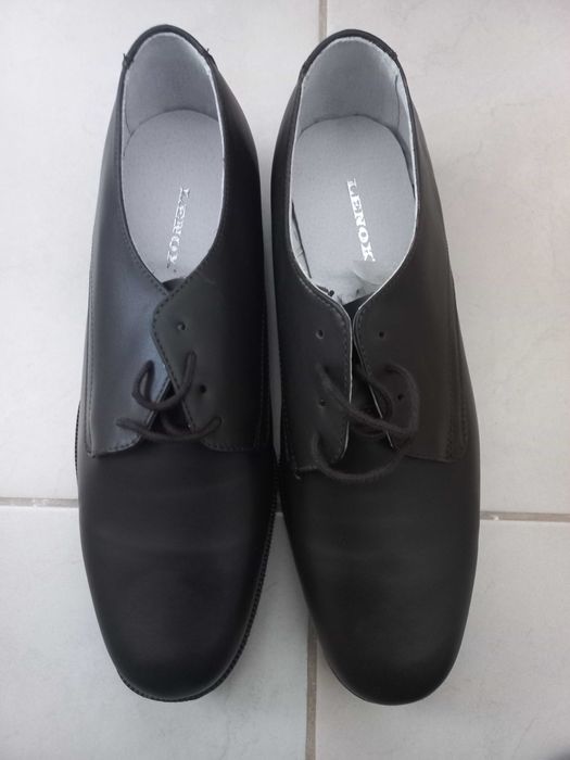 Pantofi din piele