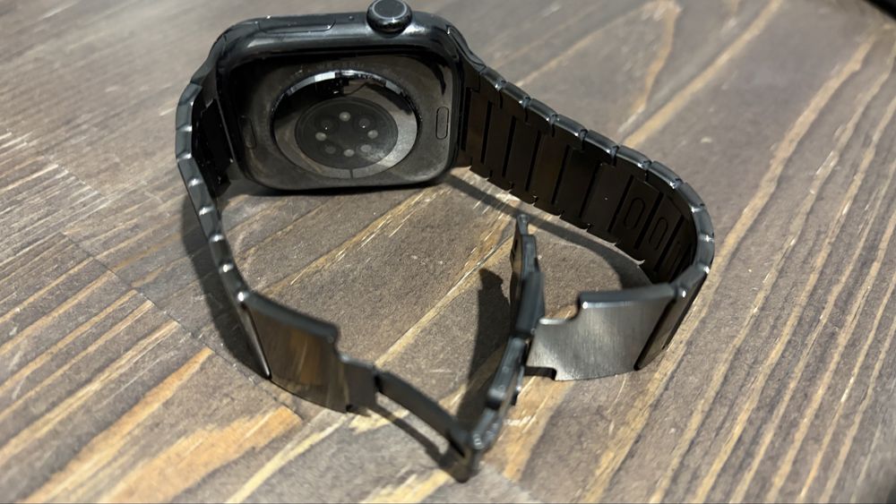Apple Watch 10 Titanium/Saphire