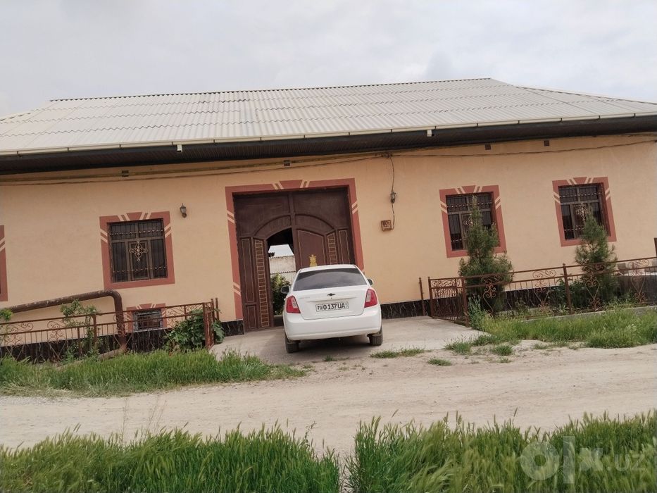 Qarshi taraqiyot mahhala hamma sharoiti bor 6 sotixlik hovli