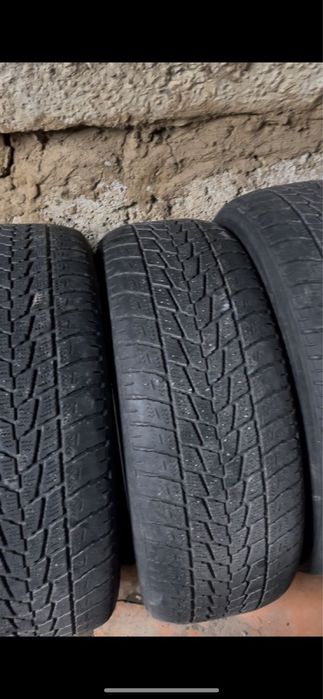 Продам шины 235/55 R19