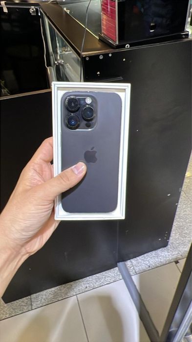 iPhone 14 Pro в состоянии как новый.