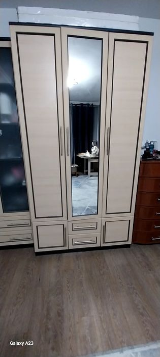 Продам  шкаф,срочно