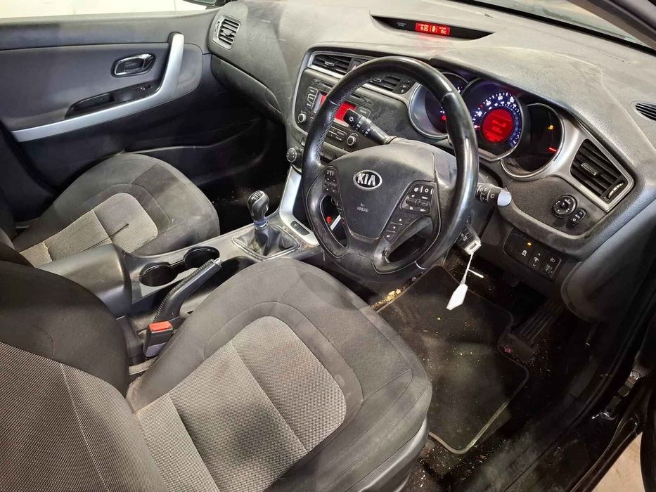 Prag Dreapta Kia Ceed 2016 Hatchback Negru