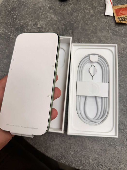 Чисто Нов Iphone 17 256GB