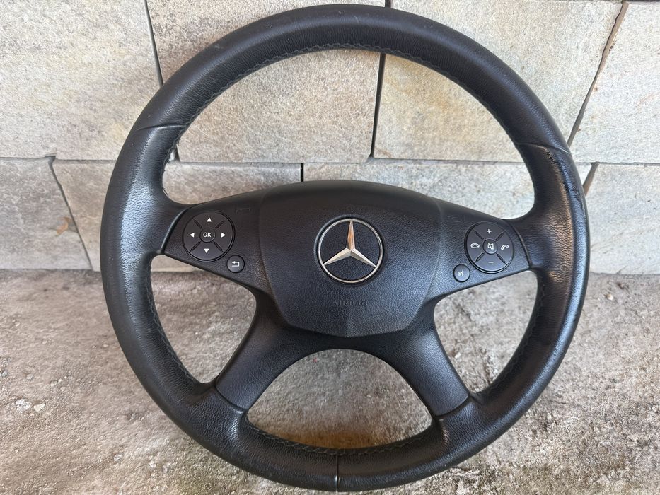 Волан за Mercedes W204 07-11