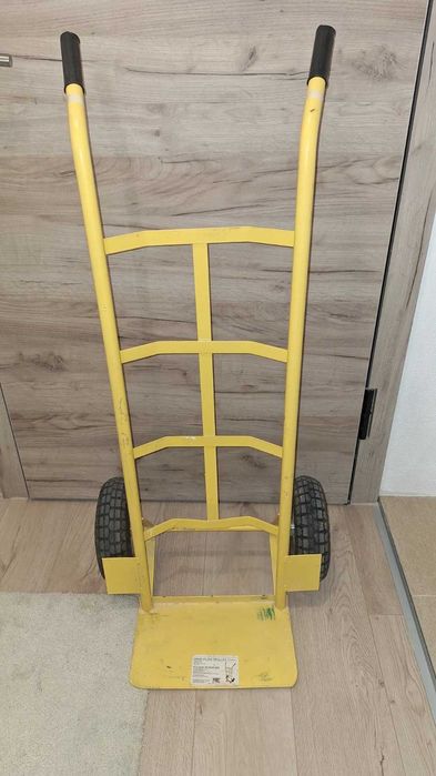 Почти нова количка за превоз на товари до 200кг