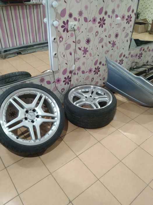 Диски с резиной от Мерседес AMG
