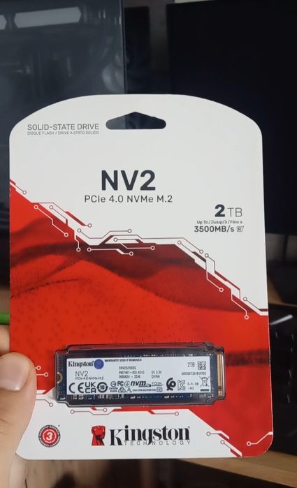 Ssd M2 nvme 2tb și de 1tb sata ssd