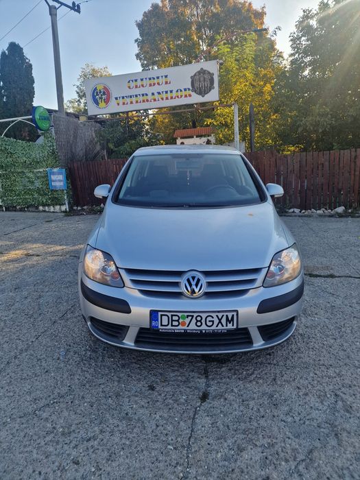Vând vw golf 5 plus
