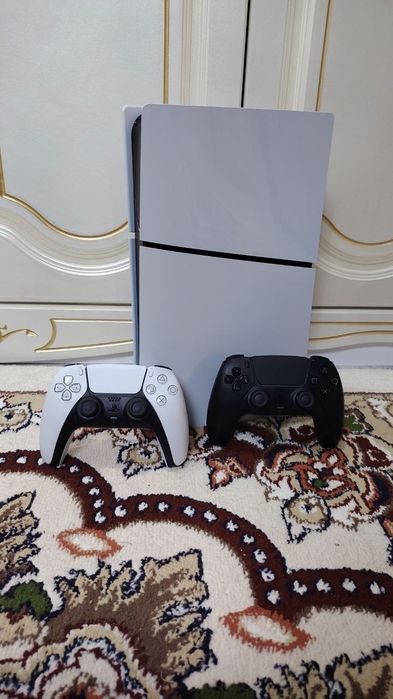 Продам playstation 5 slim 2 джойстик идеально состояние игры есть