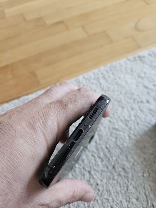 Продавам Samsung s23 + plus  256GB