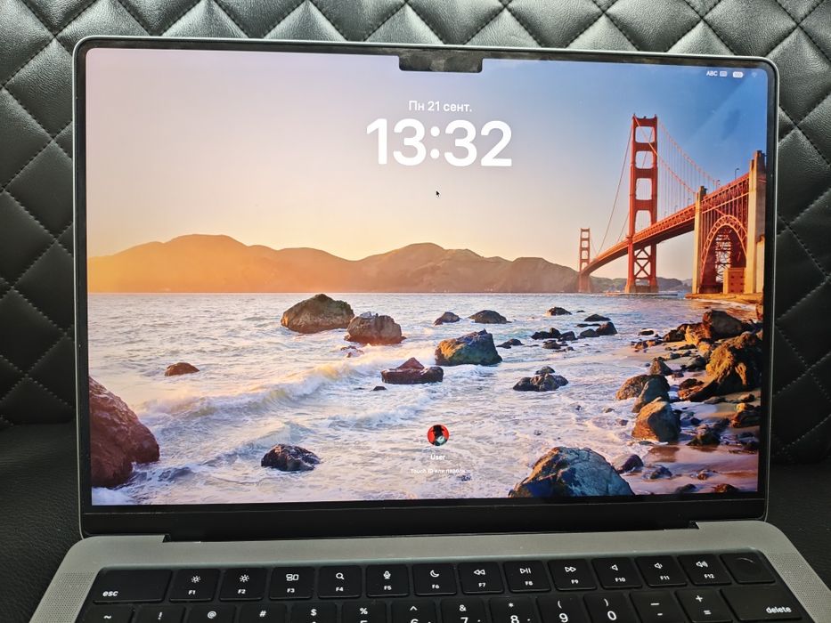 Macbook pro 14 m3 8/512