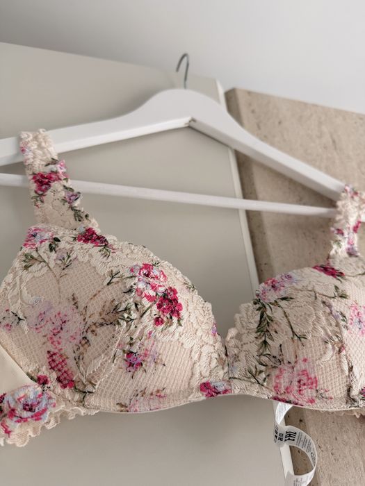 Флорален сутиен Intimissimi Push Up