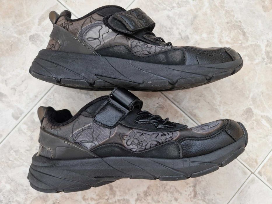 Маратонки различни марки 36 размер